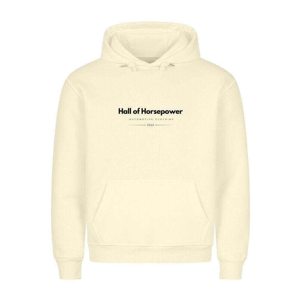 Beige Kapuzenpullover inklusive  Bändel mit Metallenden. Brustaufdruck mit dem Logo von Hall of Horsepower Automotive Clothing in Schwarz. Zudem besitzt der Pullover eine Bauchtasche die von innen angeraut ist.